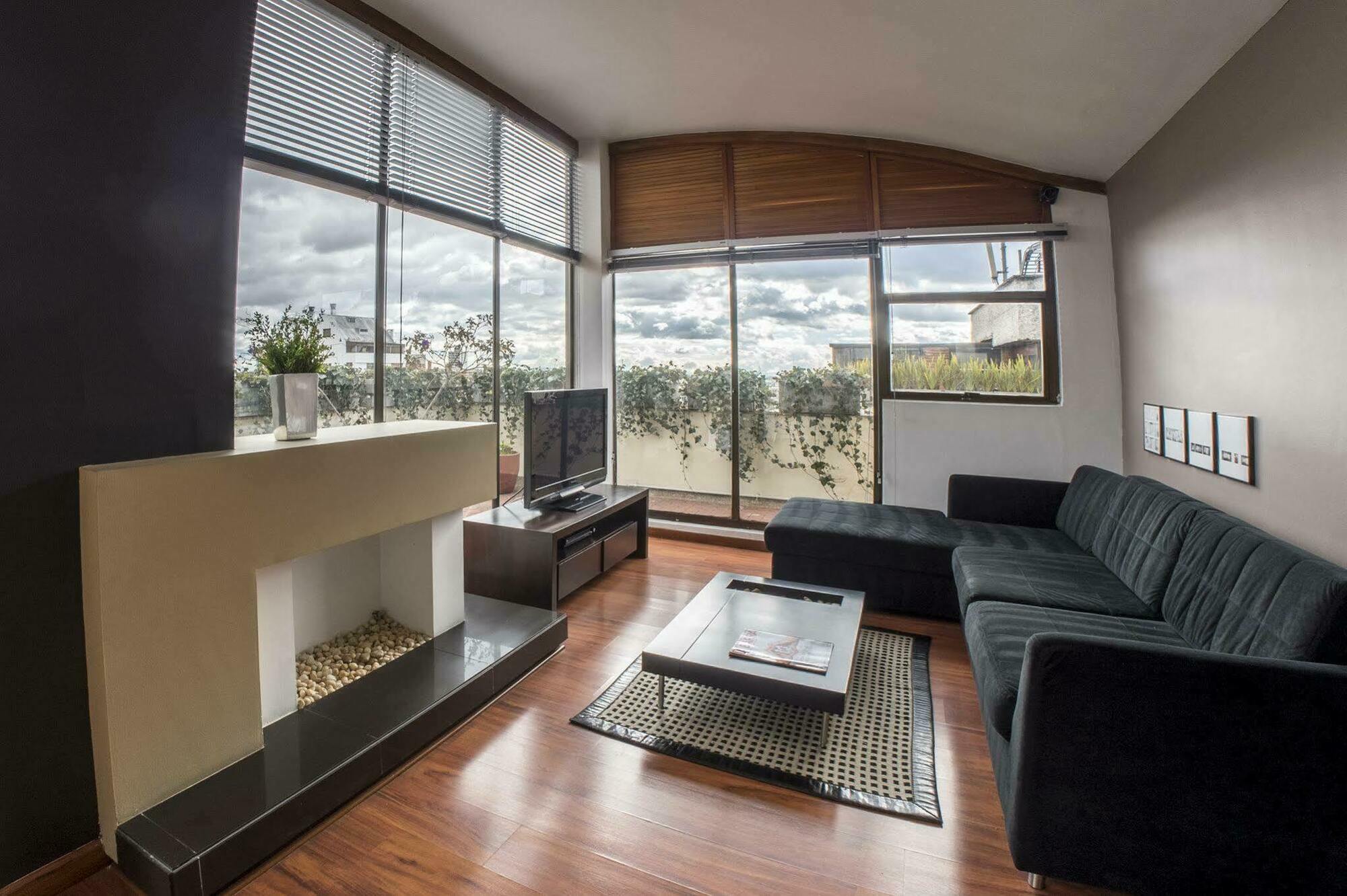 Hotel Lugano Suites Bogotá Kültér fotó